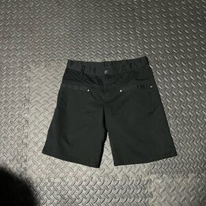 Black Athletic Shorts with Modern Fit and Stretch Fabric